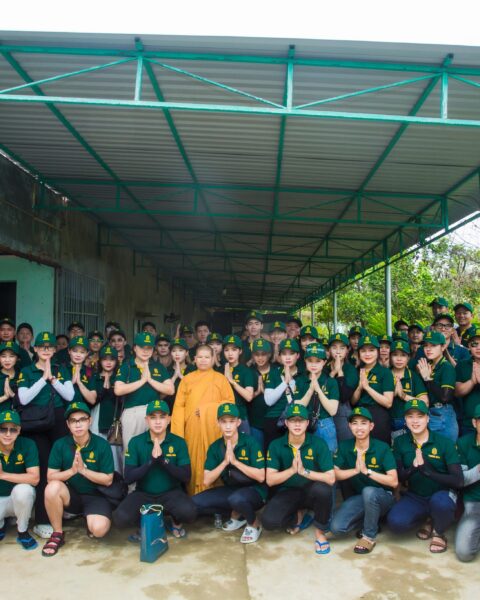Chương Trình Từ Thiện Cho Trẻ Em Nghèo Tại Bình Thuận - Phương Đông Corp (7) Chương Trình Từ Thiện Cho Trẻ Em Nghèo Tại Bình Thuận - Phương Đông Corp (7)
